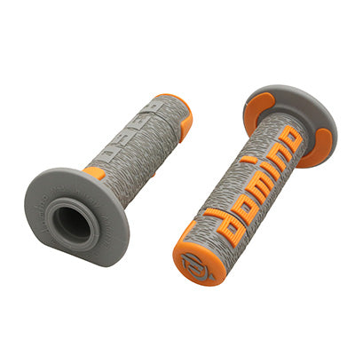 DOMINO MOTO OFF ROAD A360 GRIJS-ORANJE GESLOTEN EINDGREEPBEDEKKING 120-123 mm (PAAR)