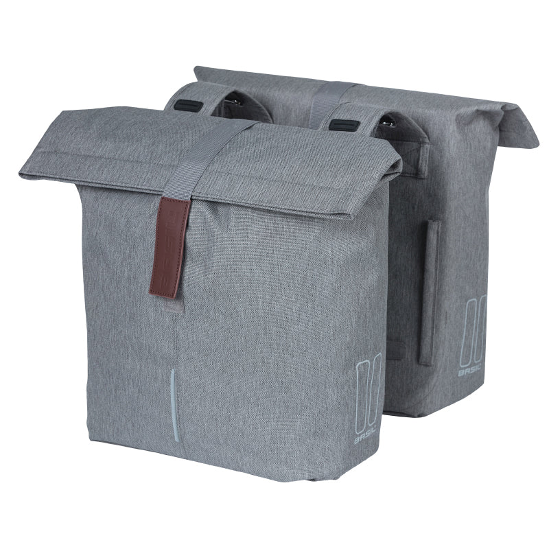 SACOCHE ARRIERE VELO DOUBLE BASIL CITY GRIS CLAIR 28-32L FIXATION VELCROS SUR PORTE BAGAGE (30x18x49cm) FERMETURE PLIANT ANTI-PLUIE