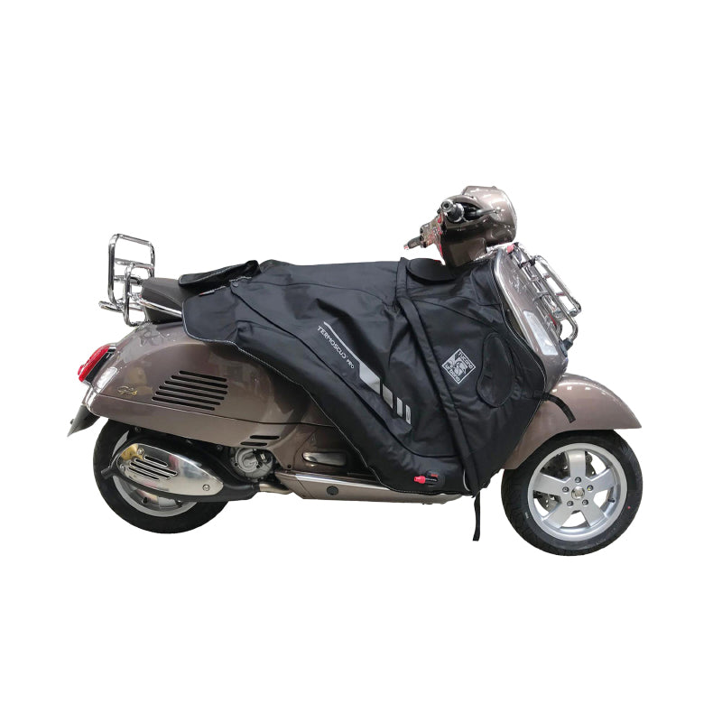 TABLIER COUVRE JAMBE TUCANO POUR PIAGGIO 125 VESPA GT, 125-250-300 VESPA GTS (R154PRO-X) (TERMOSCUD PRO 4 SEASON) (SYSTEME ANTI-FLOTTEMENT SGAS)