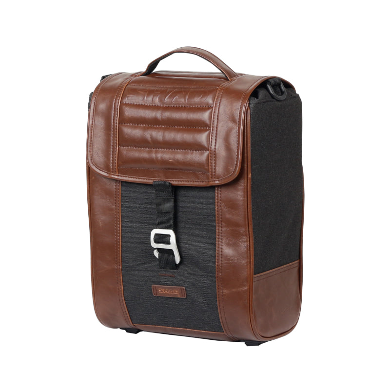 SACOCHE CAVALIERE LATERALE SHAD SR38 CAFE RACER IMPERMEABLE MARRON 10L (fixation SR SIDE BAG HOLDER vendue séparément)  (X0SR38)