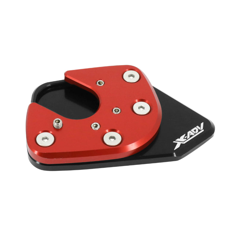 EXTENSION-AGRANDISSEUR BEQUILLE LATERALE MAXISCOOTER POUR HONDA 750 X-ADV ALU CNC ANODISE NOIR-ROUGE AVEC MOTIF  -AVOC-