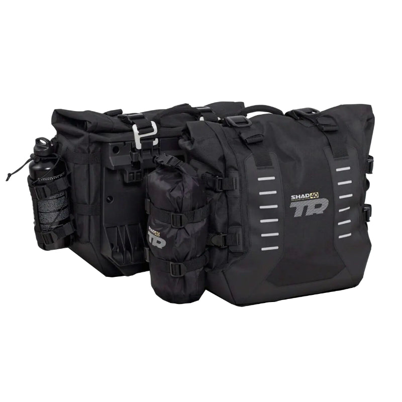 SACOCHE CAVALIERE LATERALE SHAD TR40 TERRA ADVENTURE NOIR AVEC SAC INTERIEUR POUR L'ETANCHEITE + DOUBLE LOCKING SYSTEM (fixation 4P SYSTEM vendue séparéMent) (X0TR401)