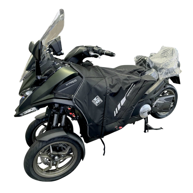 TABLIER COUVRE JAMBE TUCANO POUR KYMCO 550 CV3 2022+ (R240PRO-X) (TERMOSCUD PRO 4 SEASON) (SYSTEME ANTI-FLOTTEMENT SGAS)