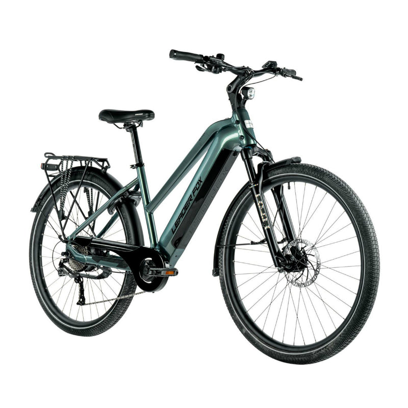 VELO ELECTRIQUE-VAE VTC 29 LEADER FOX SANDY 2024 FEMME VERT EMERAUDE BRILLANT 9V MOTEUR ROUE AR BAFANG 36V 45Nm BATTERIE 20Ah (16,5'' - H43cm - TAILLE  S - POUR ADULTE DE 158cm à 168cm)