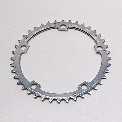 PLATEAU ROUTE 5BRA D.135 MICHE 42DTS MILIEU TRIPLE POUR CAMPAGNOLO ALU ARGENT (AXE CARRE) 9-10V.